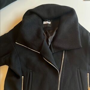 Demoo Black Jacket with Zipper Details